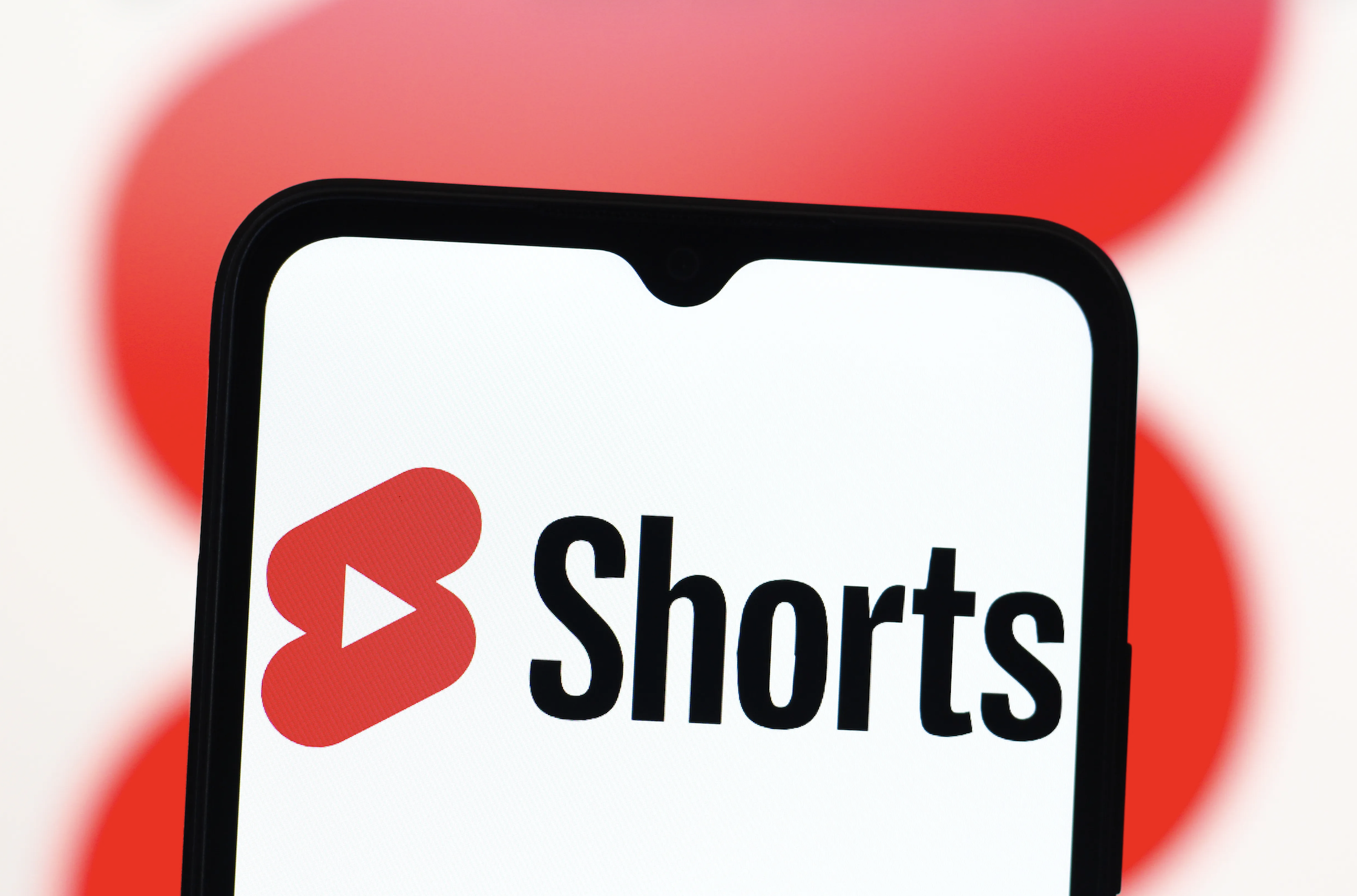 YouTube Tests AI Tools That Turn Other Creators Shorts Into New Videos